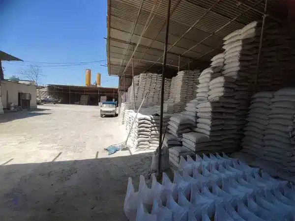 بهترین روش ذخیره و نگهداری گچ در کارگاههای ساختمانی 3 نکهداری گچ - ذخیره سازی گچ - گچ ساختمانی