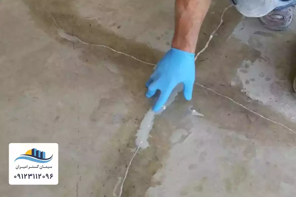 ترکیب سیمان و چسب چوب چگونه انجام می شود؟ با نسبت سیمان و چسب چوب، کاربردها، روش اجرا، میزان آب، مزایا و محدودیت های این ترکیب آشنا شوید.